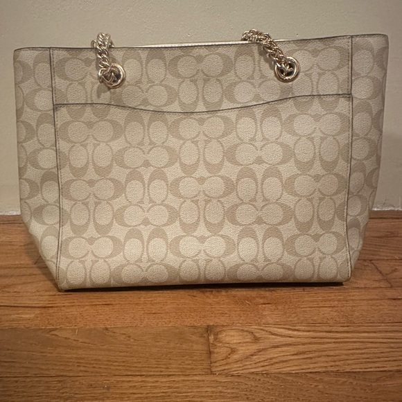 Coach Purse - Picture 3 of 7